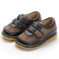 Negro Brown Suede Hook &amp; Loop Squeaky Zapatos Chico